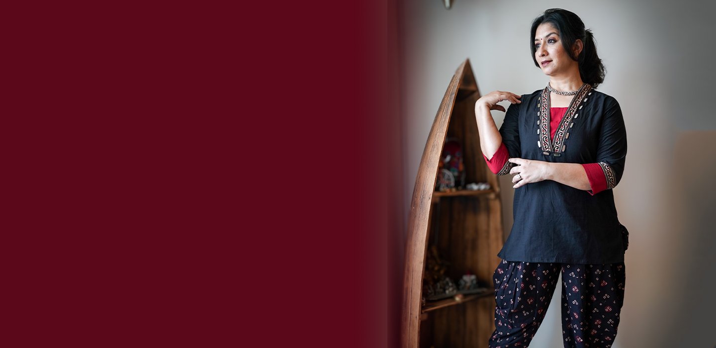 Vibrant hues, <br> elegant silhouettes